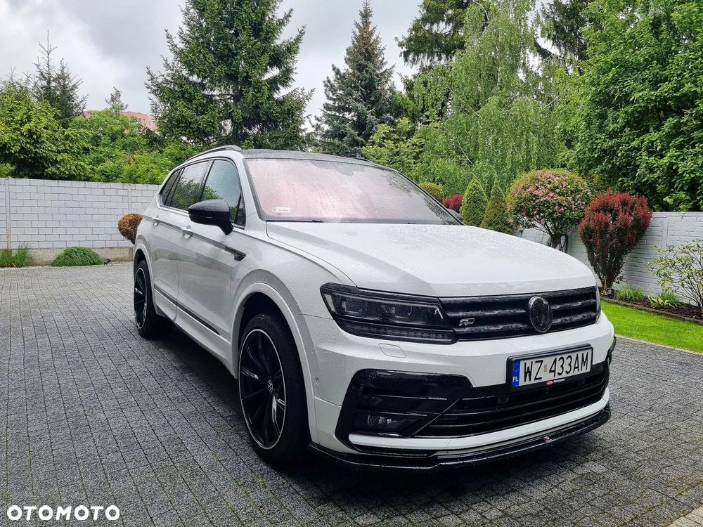Volkswagen Tiguan - 1