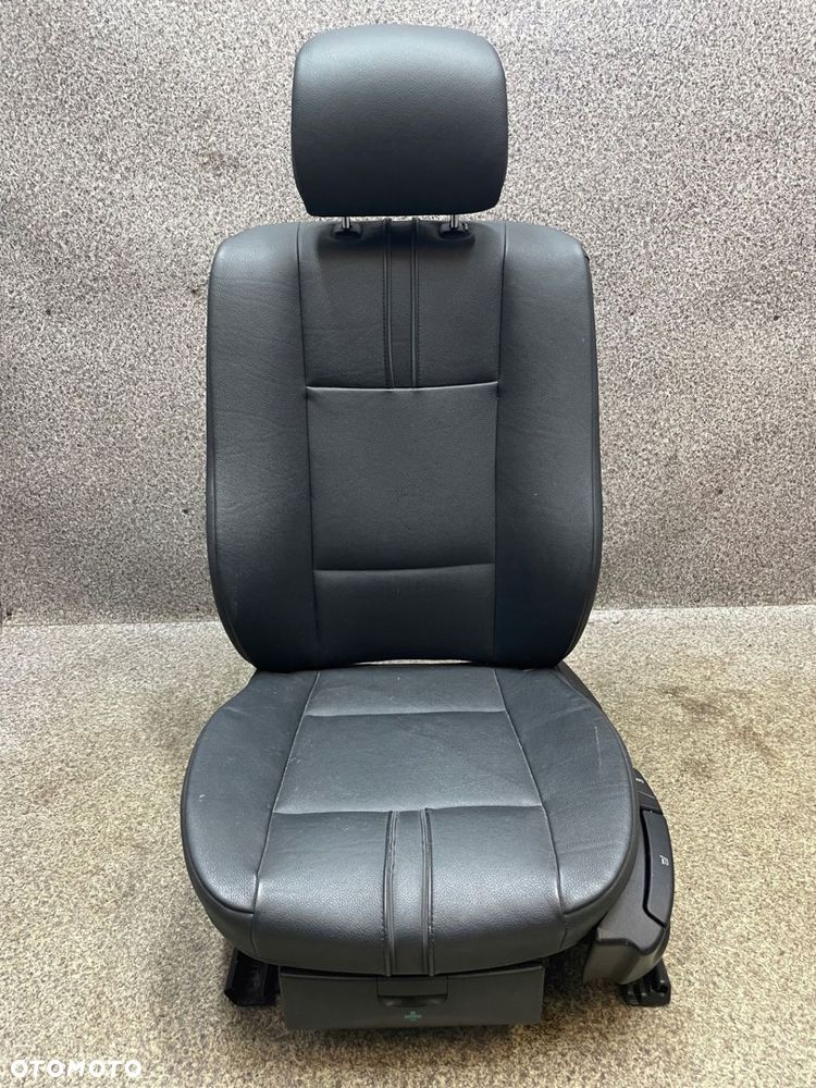 Fotel lewy przod przedni kierowcy skorzany skora czarna BMW X3 E83 ORG BDB - 2