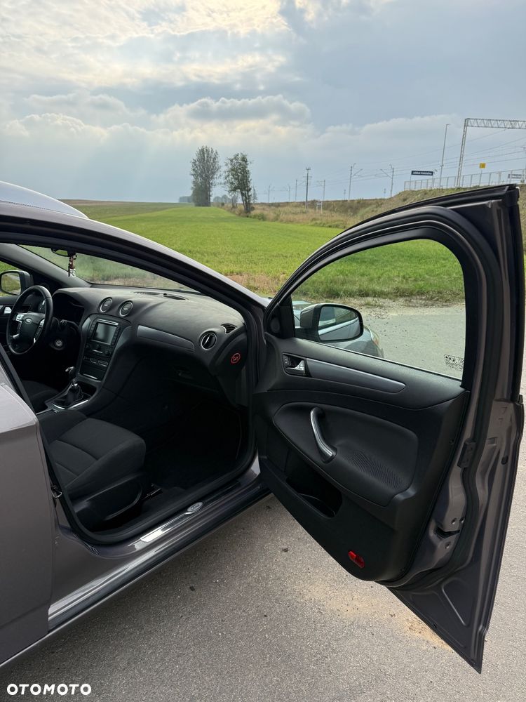 Ford Mondeo 2.0 TDCi Titanium - 8