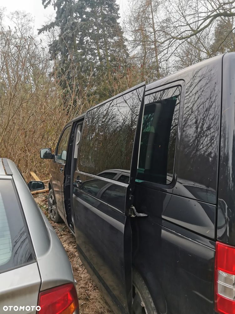 Volkswagen Multivan - 5