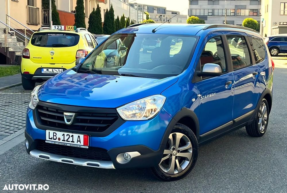 Dacia Lodgy TCe 115 Stepway - 1