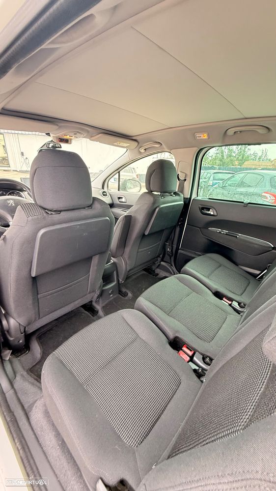 Peugeot 5008 - 7