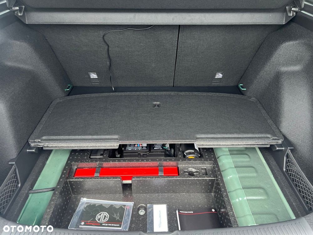 MG ZS Hybrid+ - 26