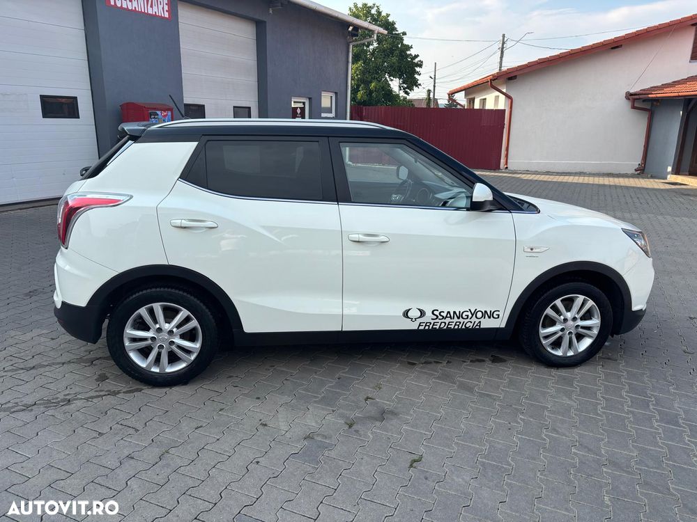 SsangYong Tivoli e-XDi 160 2WD Black+White - 4