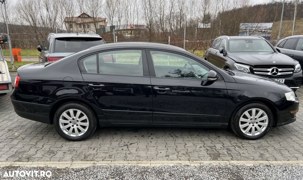 Volkswagen Passat 2.0 TDI DPF Comfortline - 13