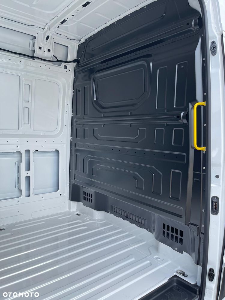 Volkswagen Crafter - 9