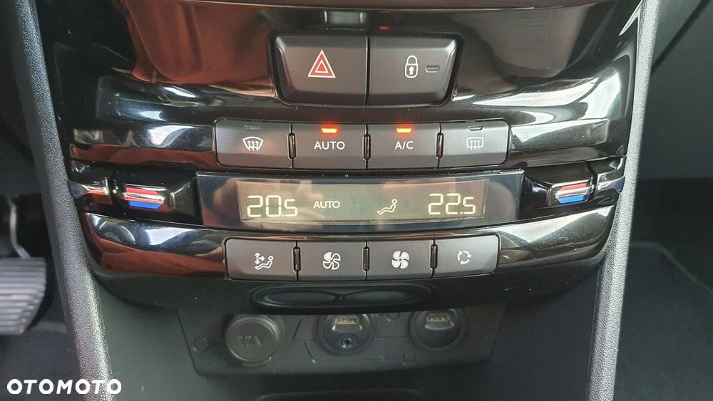 Peugeot 2008 1.6 VTi Style - 23