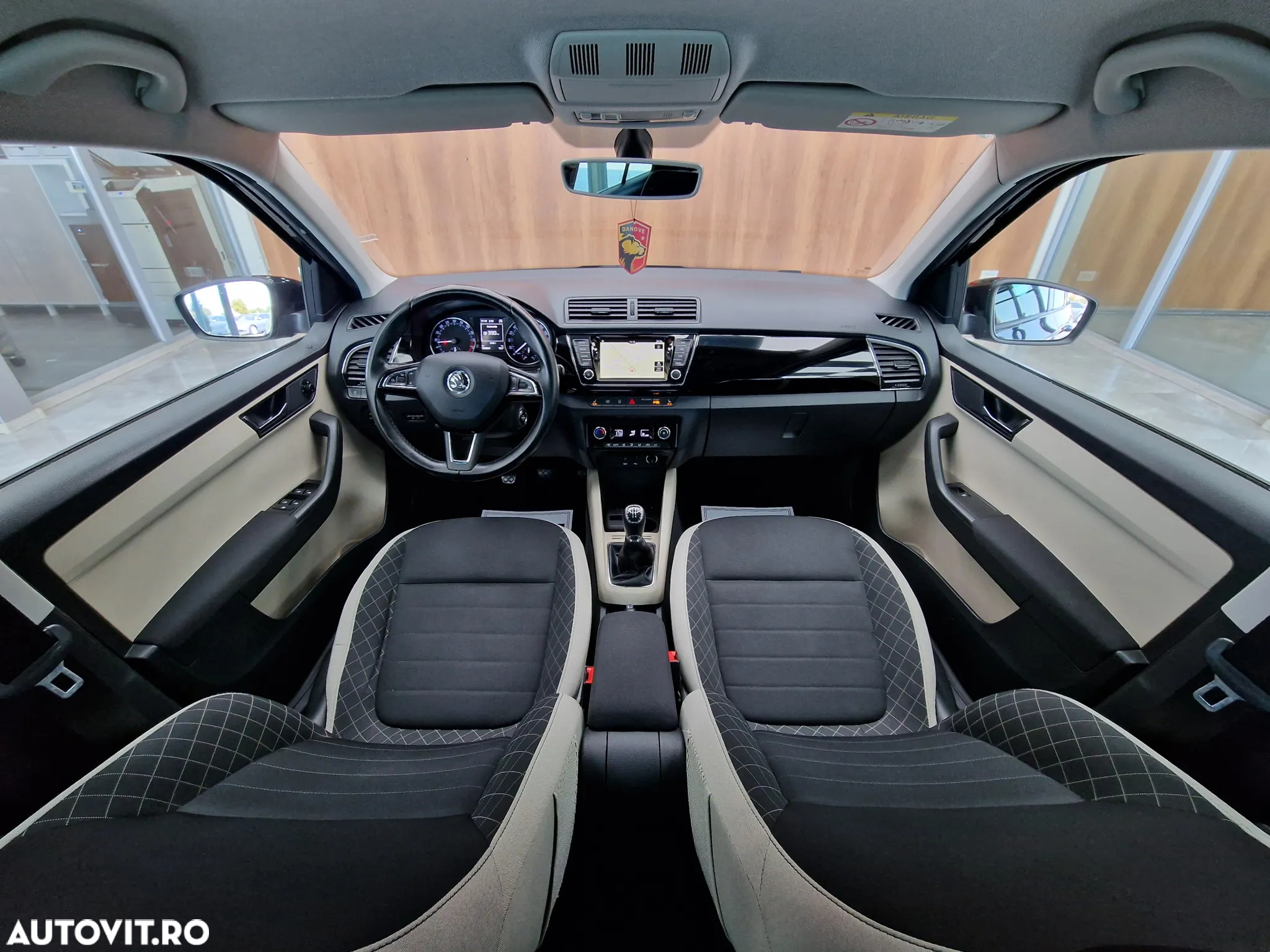 Skoda Fabia - 8