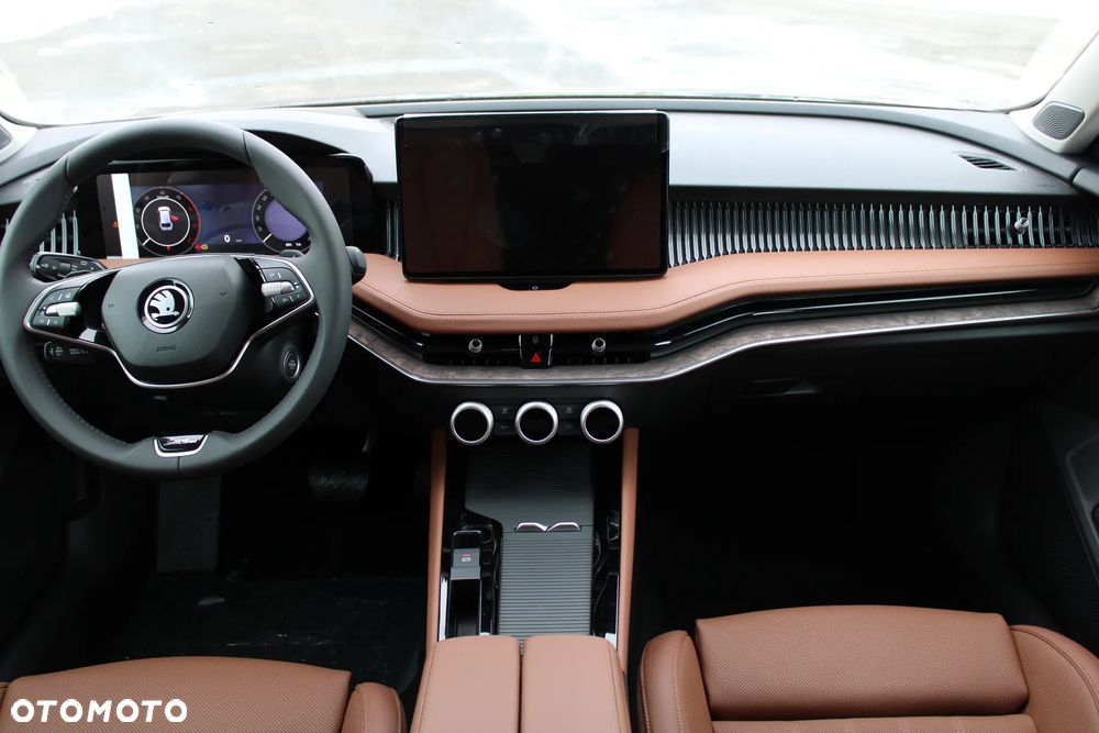 Skoda Superb 2.0 TDI SCR 4x4 L&K DSG - 17