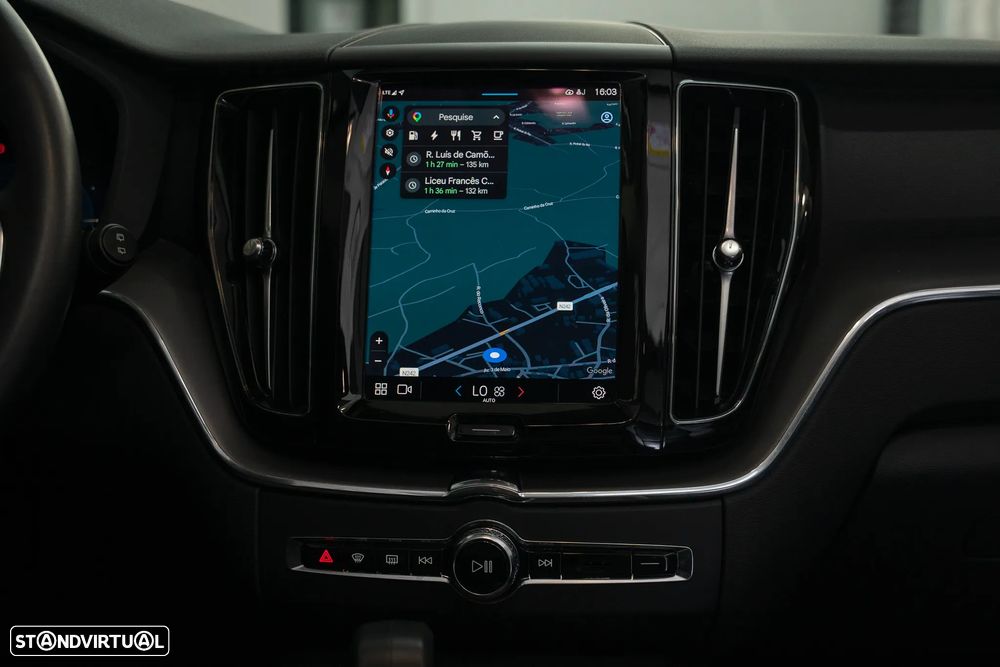 Volvo XC 60 2.0 T6 PHEV Core AWD - 22