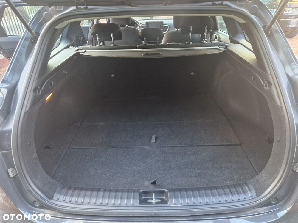 Kia Ceed 1.5 T-GDI M - 21