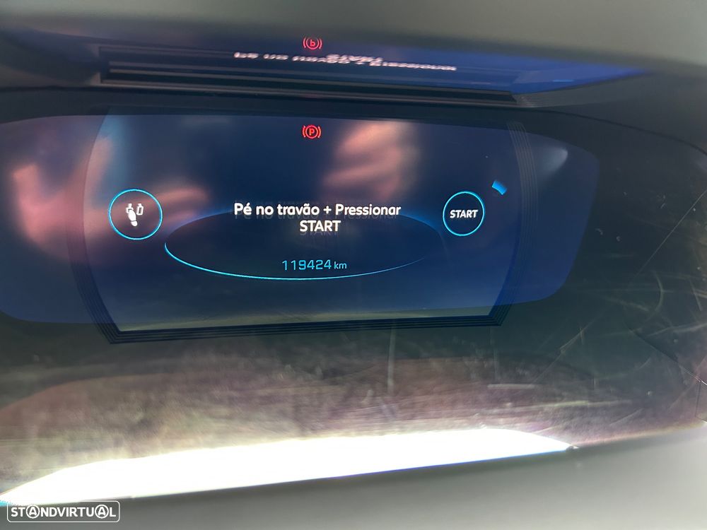 Peugeot 208 PureTech 100 EAT8 Allure - 4