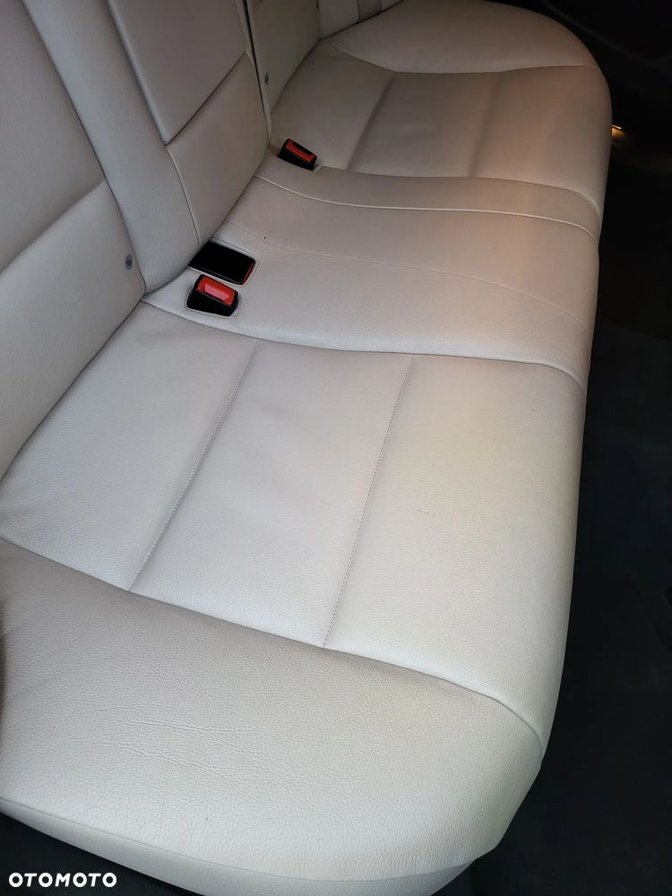 BMW Seria 5 528i - 40