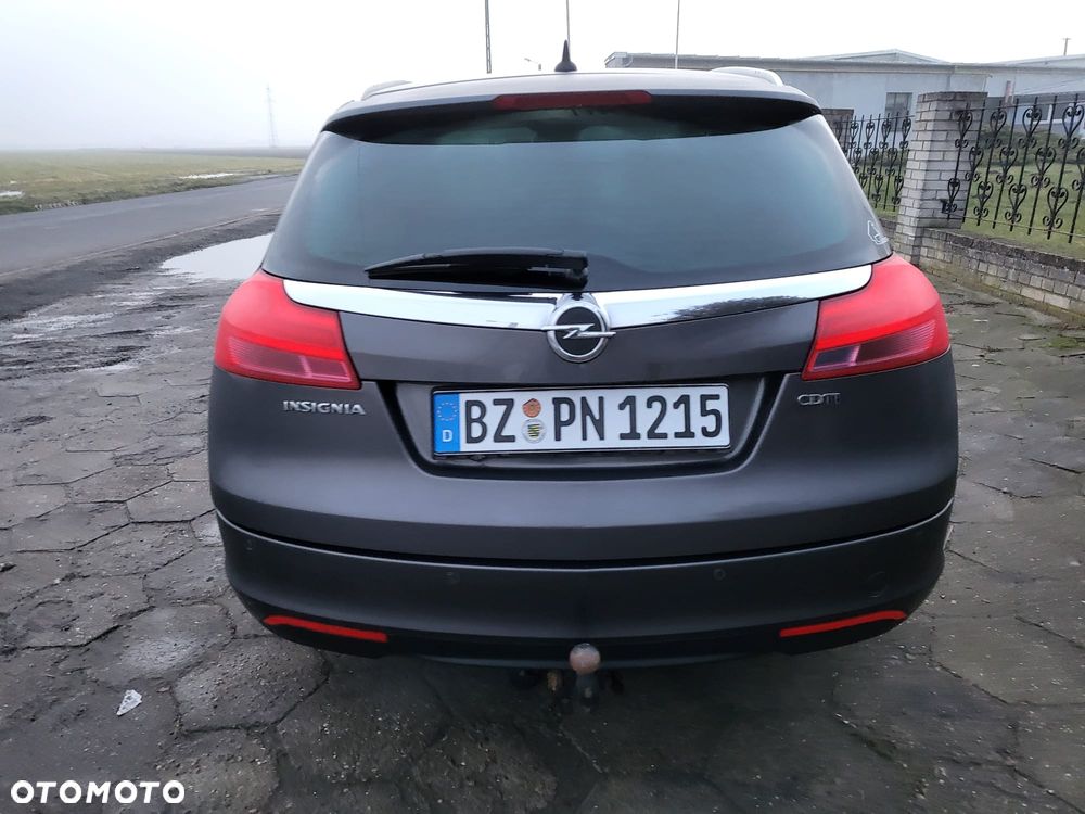 Opel Insignia - 25