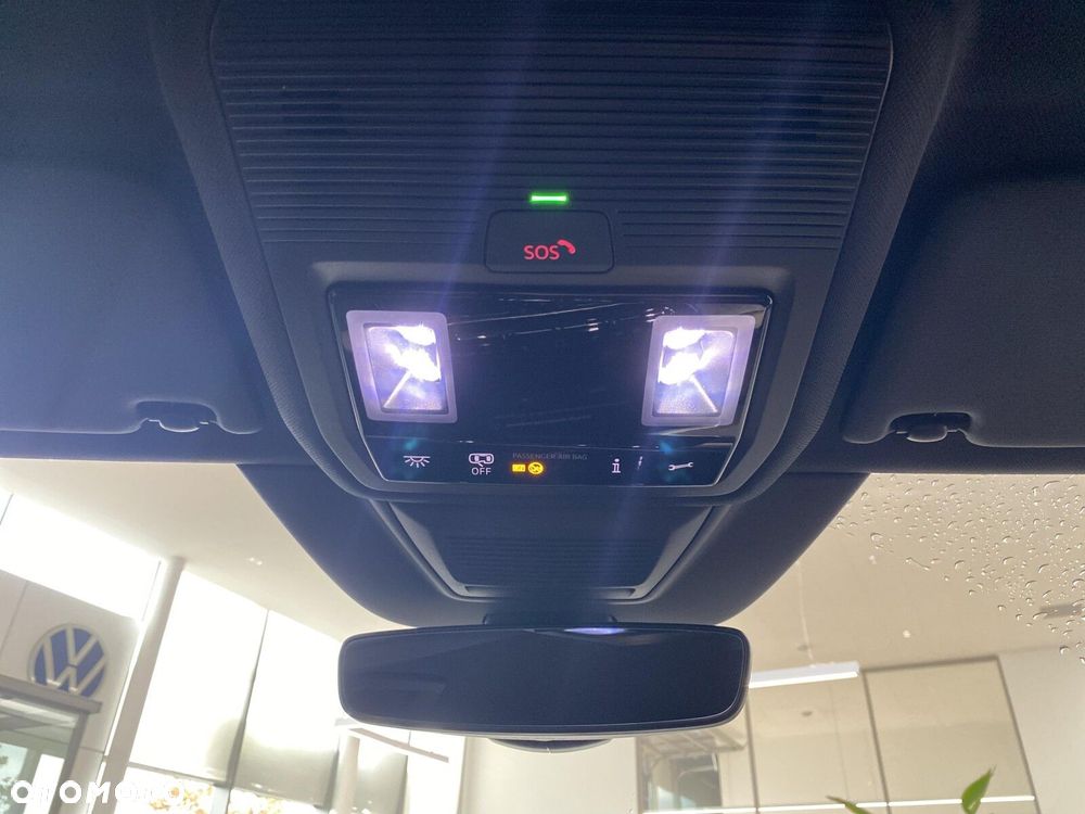 Volkswagen Golf - 28