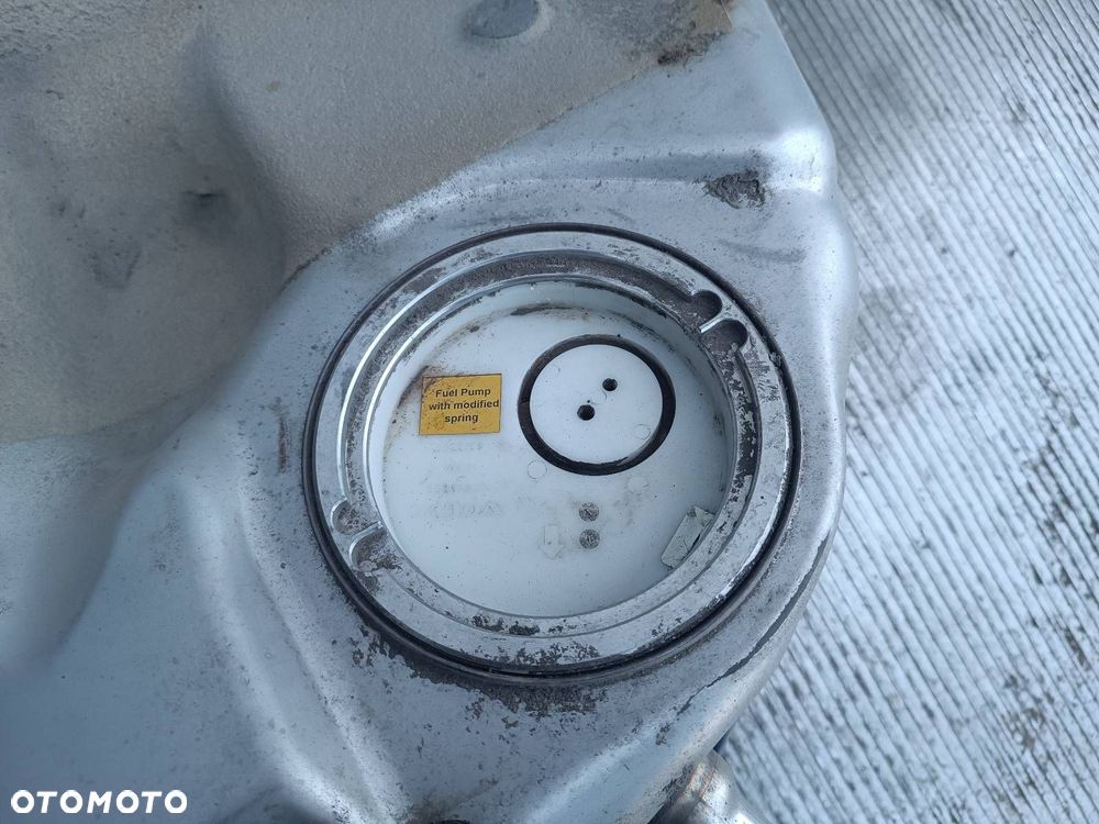 BAK ZBIORNIK PALIWA + POMPKA METALOWY VOLVO S60 I 2.4 20V - 6