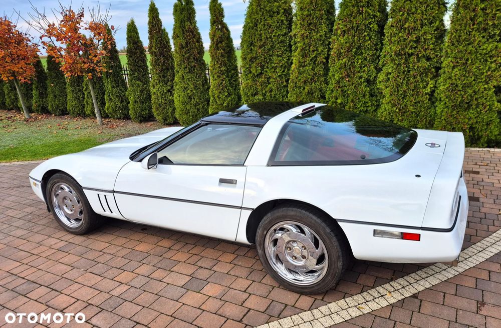 Chevrolet Corvette - 10