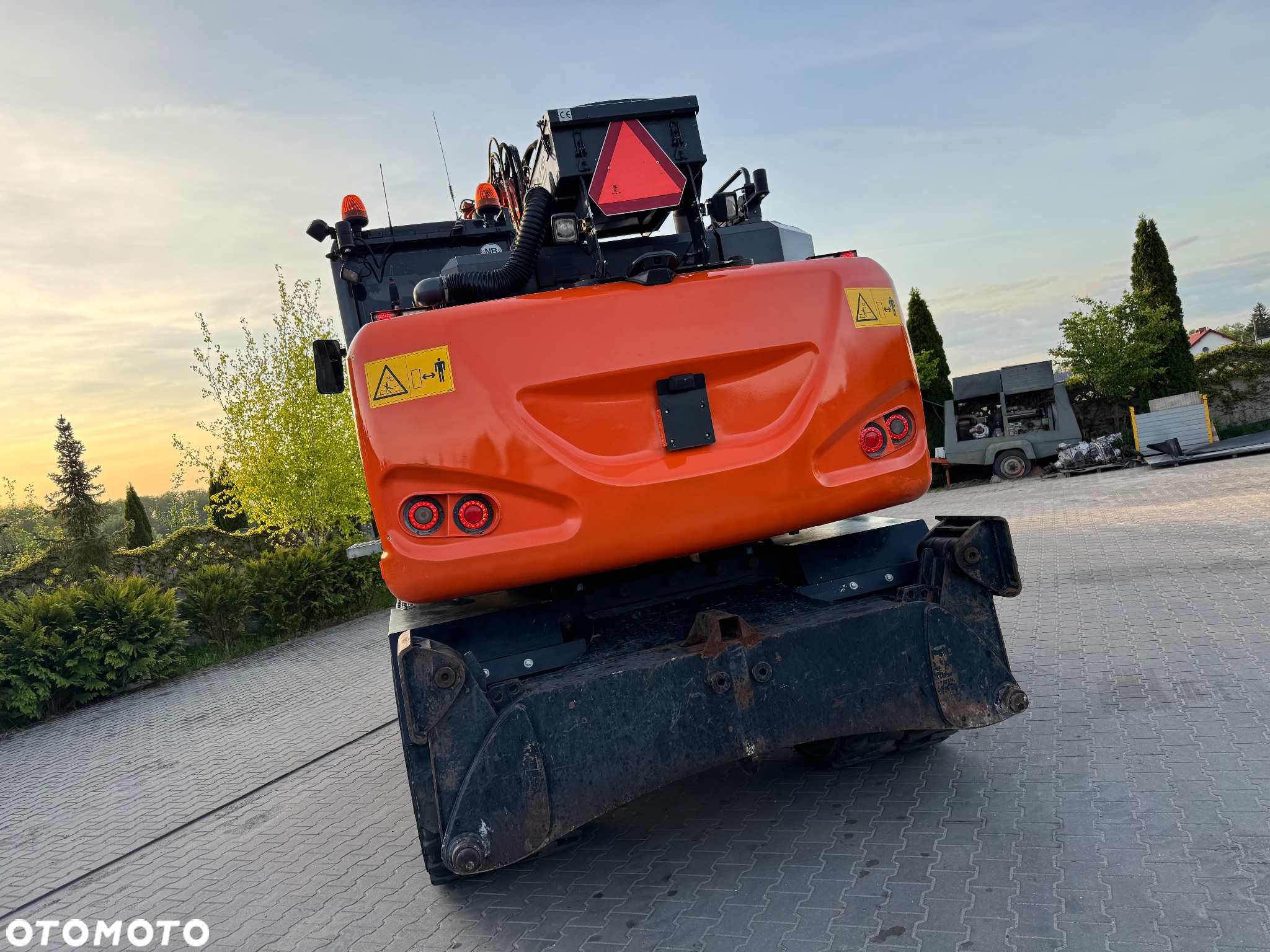 Hitachi ZX140W-6 / ZX 140 W - 15