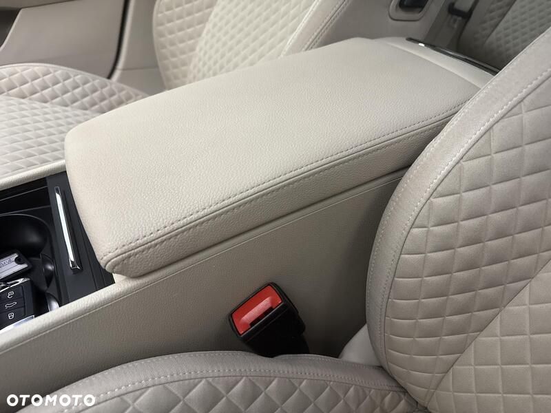 Skoda Superb 2.0 TDI Style DSG - 20