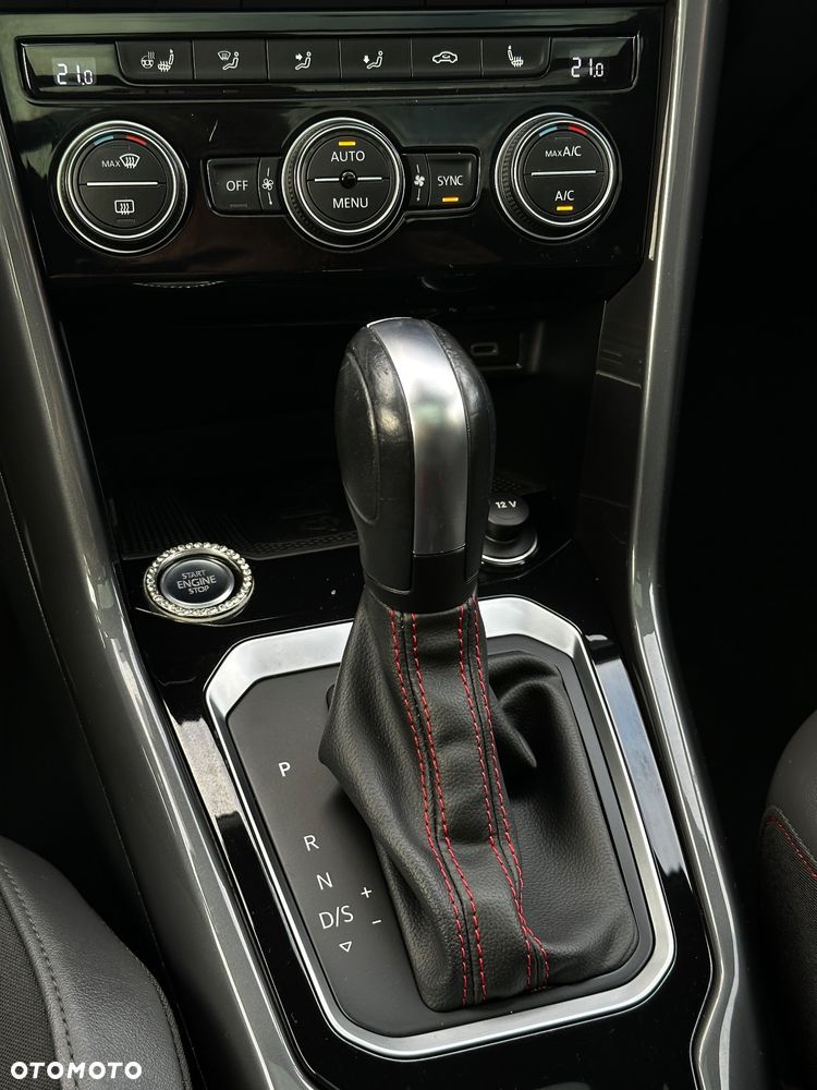 Volkswagen T-Roc - 35