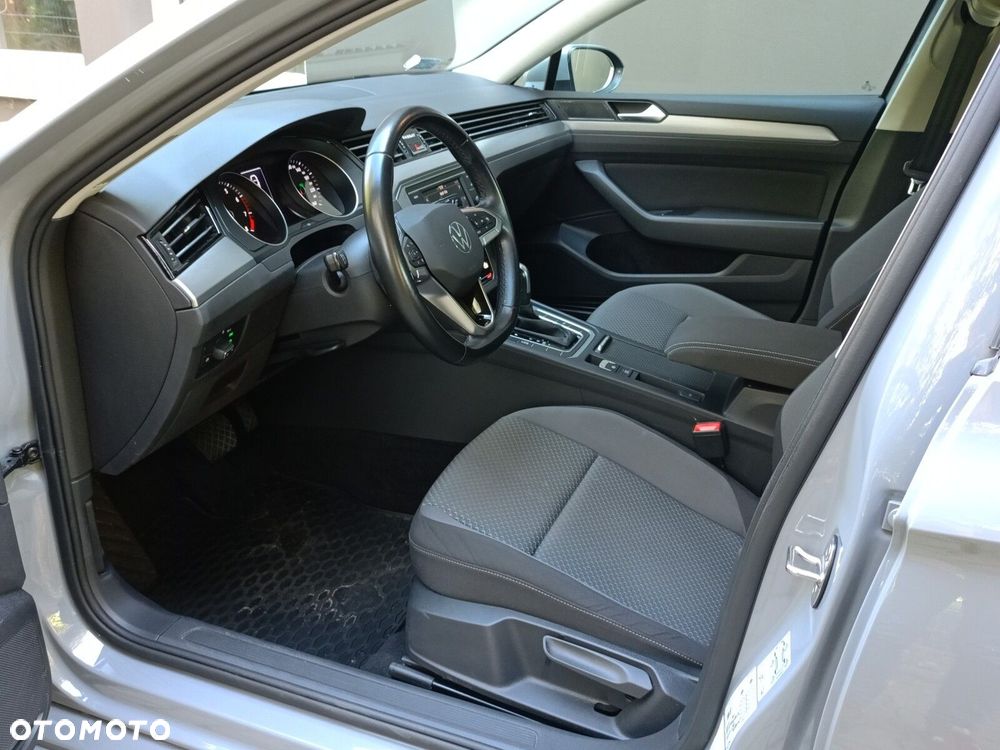 Volkswagen Passat - 9