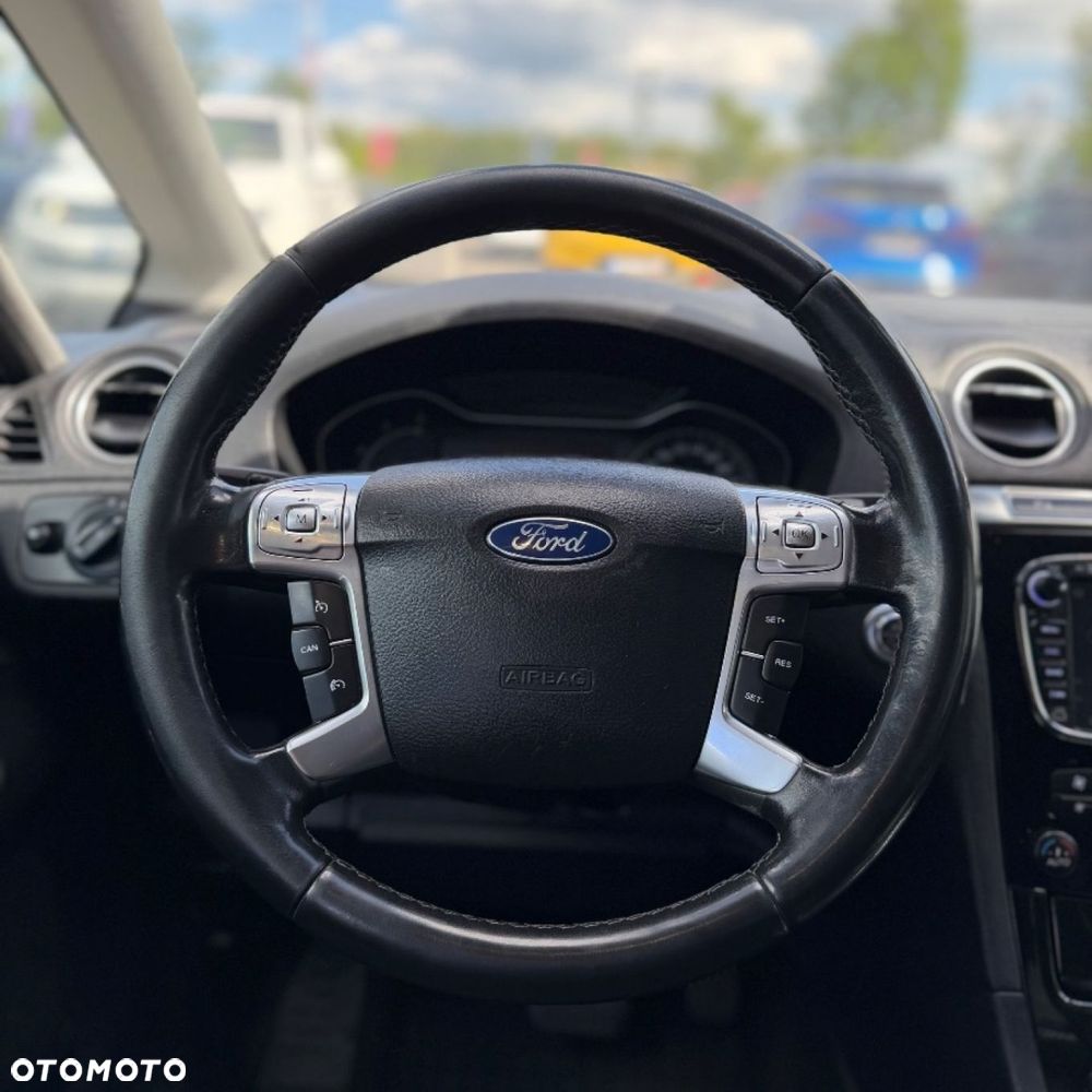 Ford S-Max - 24