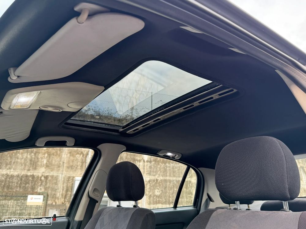 Opel Astra 1.2 Club - 27