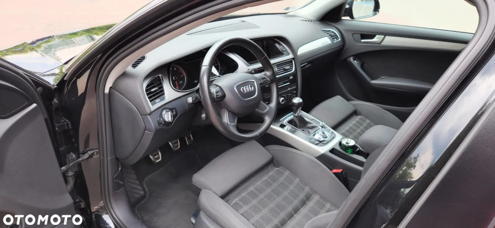 Audi A4 2.0 TFSI Quattro Line - 23
