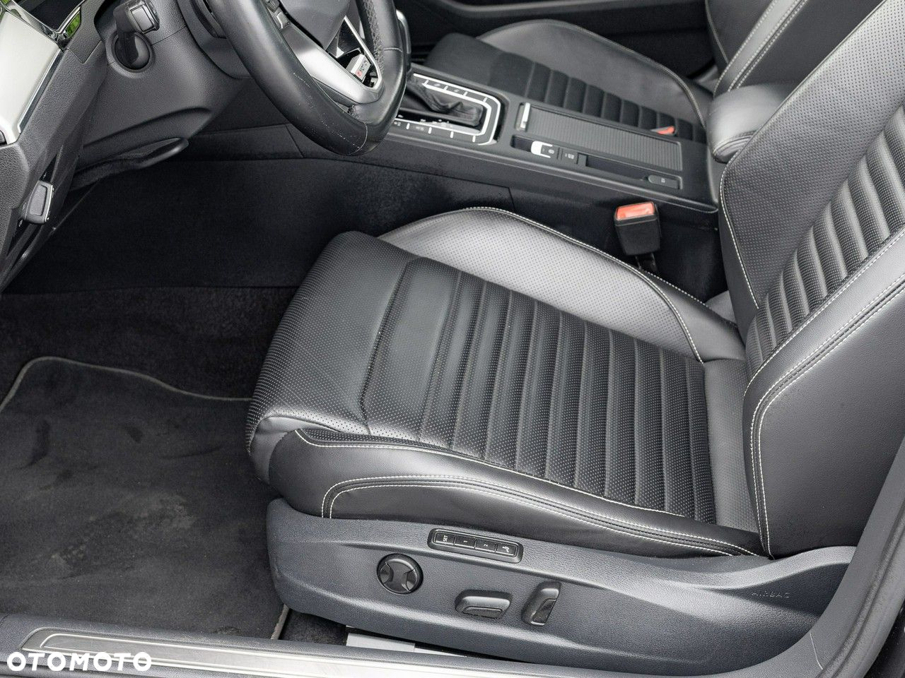 Volkswagen Passat 2.0 TSI 4Mot Elegance DSG - 14