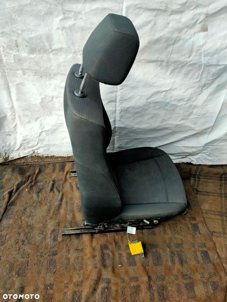 fotel siedzenie lewy przód e87 lift 5drzwi - 7