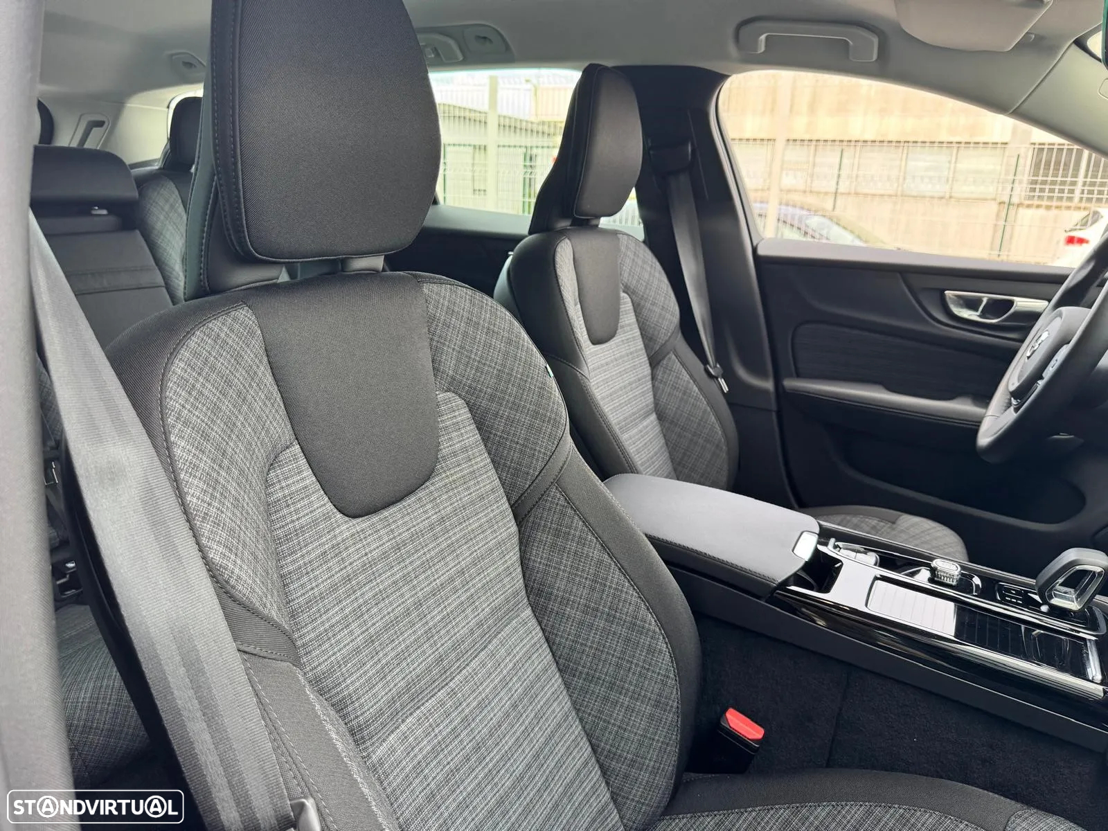Volvo V60 2.0 T6 AWD TE Core - 3