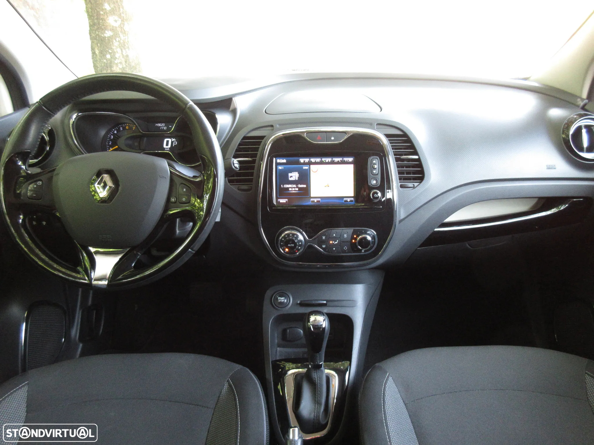 Renault Captur 1.2 TCe Exclusive EDC - 27