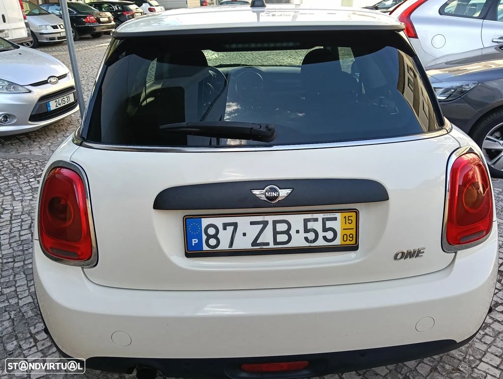 MINI 3 Portas One - 11