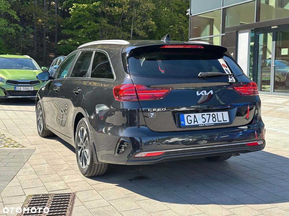 Kia Ceed 1.5 T-GDI M DCT - 11