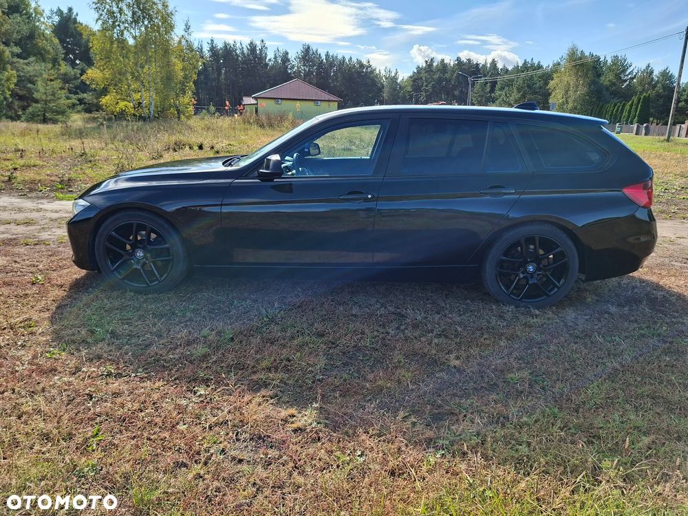 BMW Seria 3 318d Touring - 8