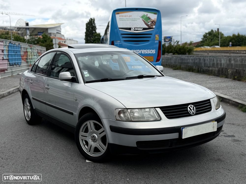 VW Passat 1.9 TDi Trendline - 1