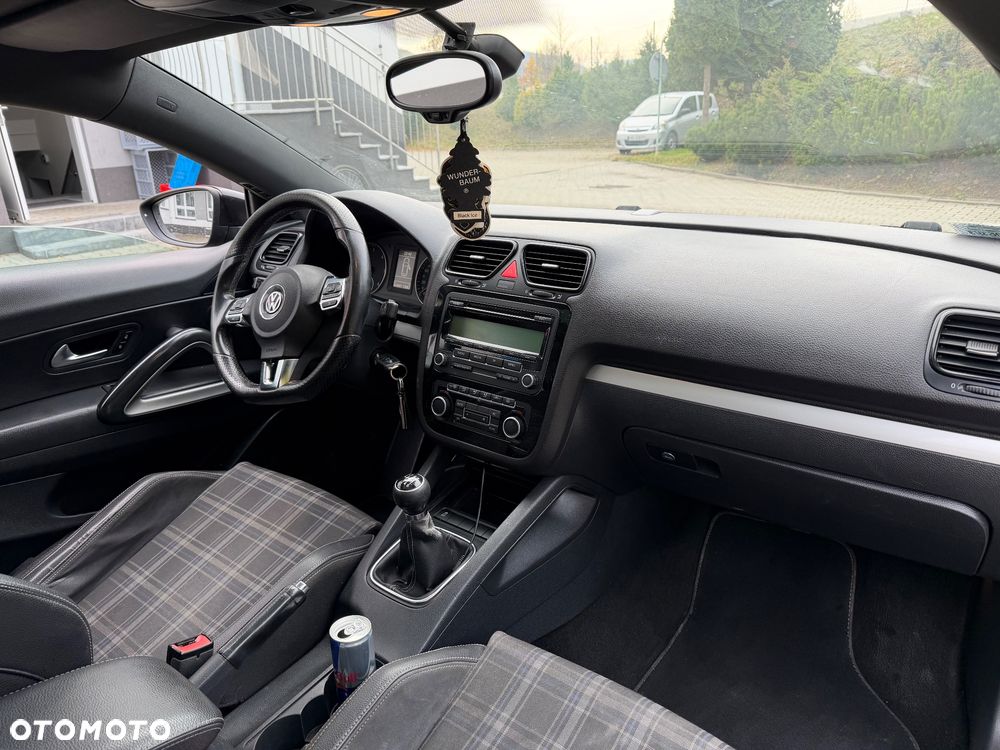 Volkswagen Scirocco 2.0 TDI - 10