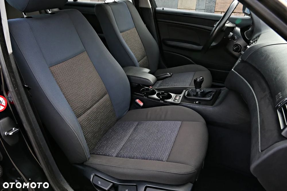 BMW Seria 3 320i - 29