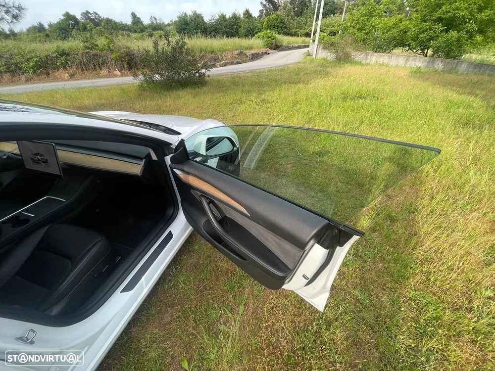Tesla Model 3 - 36