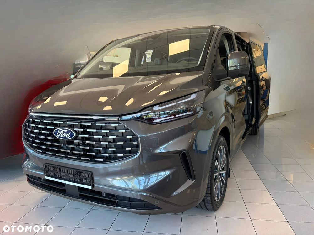 Ford Tourneo Custom - 2