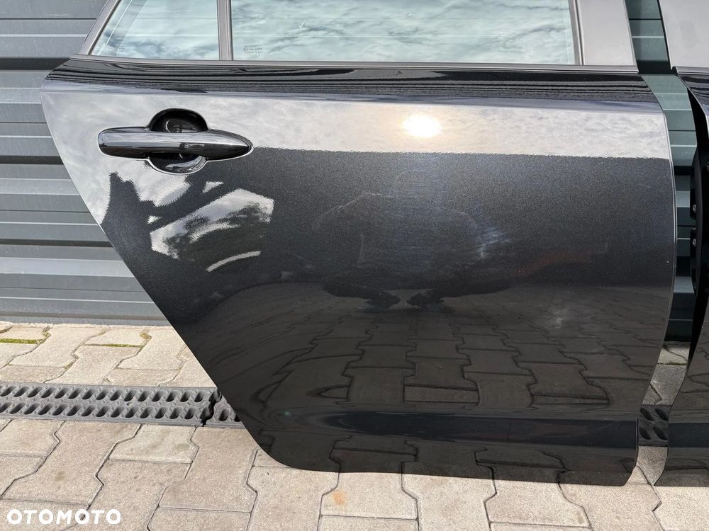 TOYOTA COROLLA XII E21 KOMBI 19-23 DRZWI PRAWE TYLNE KOLOR 209 - 3