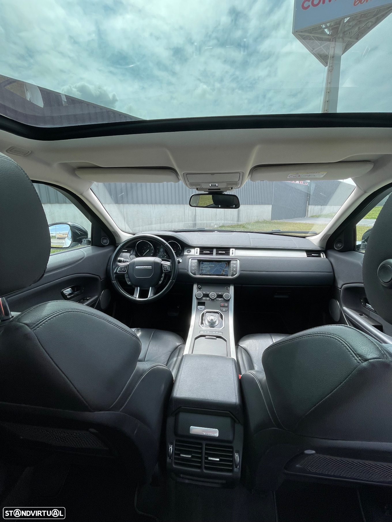 Land Rover Range Rover Evoque 2.0 D150 AWD R-Dynamic Auto - 13