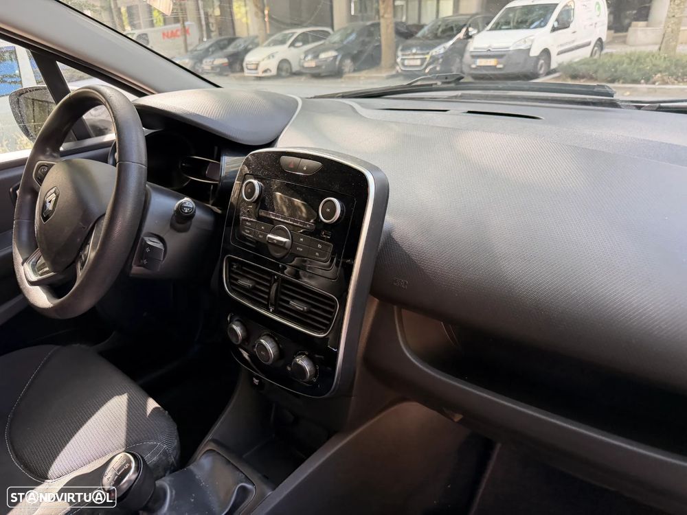 Renault Clio 1.5 dCi Exclusive - 14