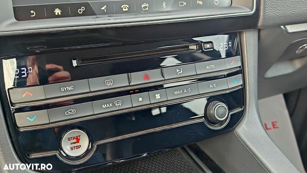 Jaguar F-Pace 20d AWD Aut. R-Sport Ingenium Edition - 18