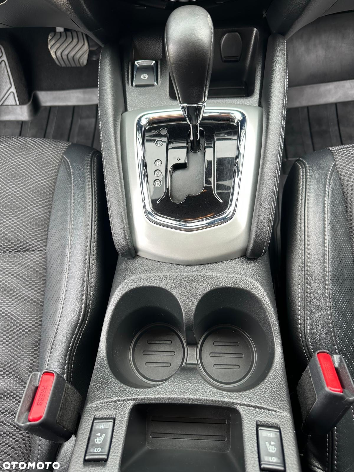 Nissan Qashqai 1.2 DIG-T Xtronic TEKNA - 25