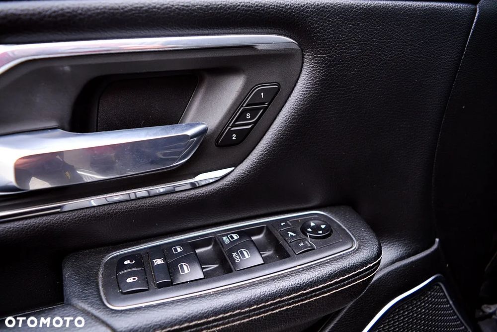 Dodge RAM 5.7 4x4 - 13
