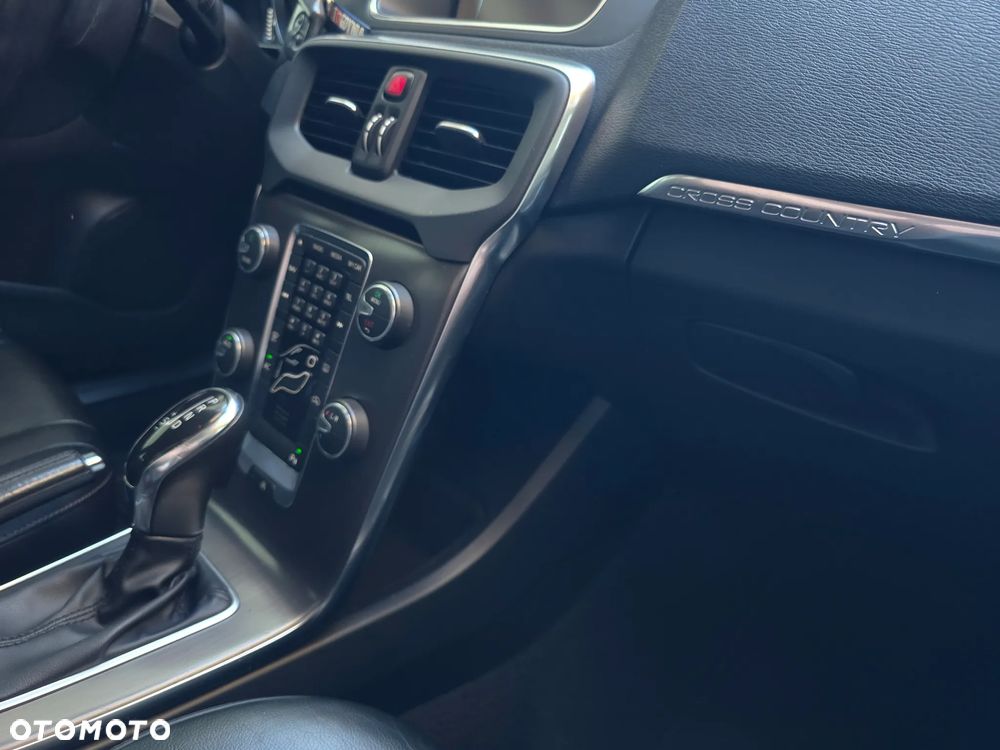 Volvo V40 Cross Country D3 Geartronic Momentum - 12
