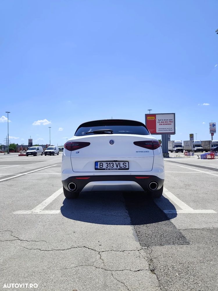 Alfa Romeo Stelvio 2.0 Turbo AWD AT8 Super - 12