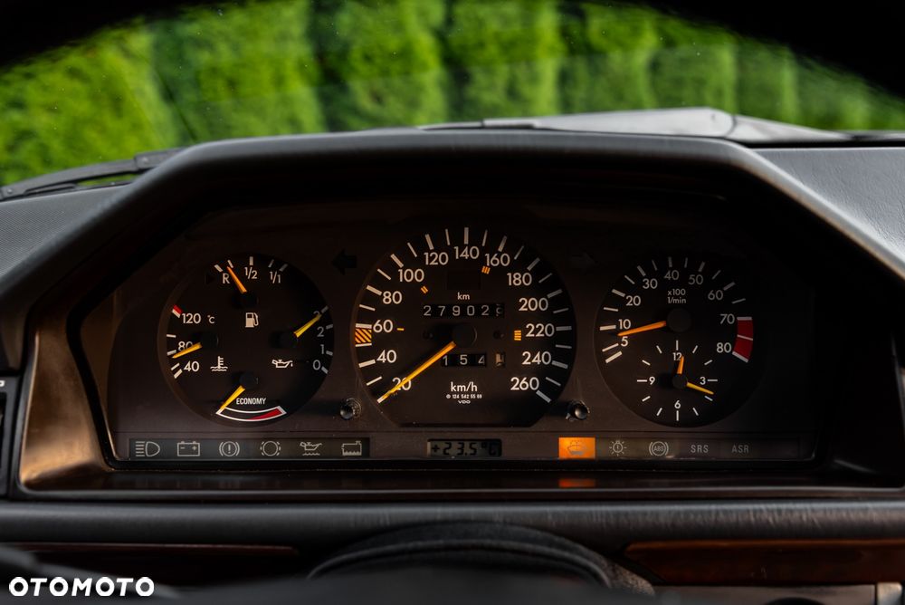 Mercedes-Benz W124 (1984-1993) - 21