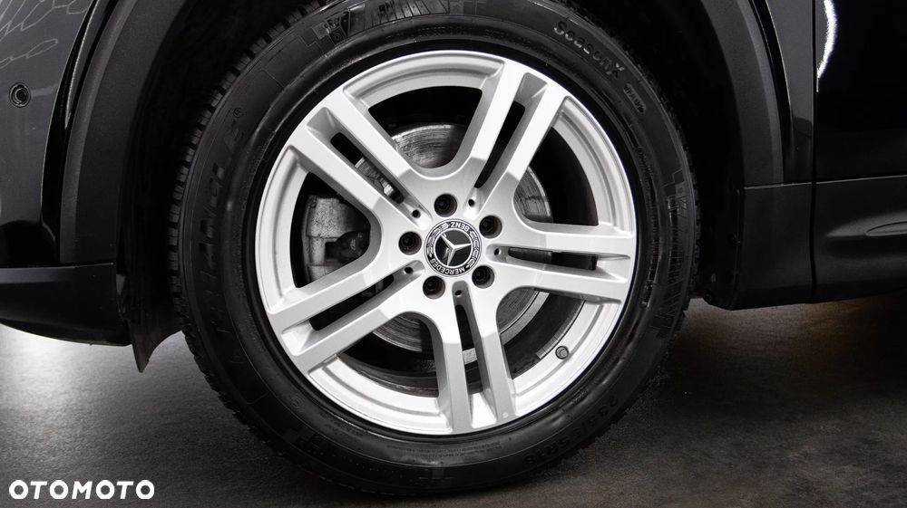 Mercedes-Benz GLB 200 7G-DCT - 10